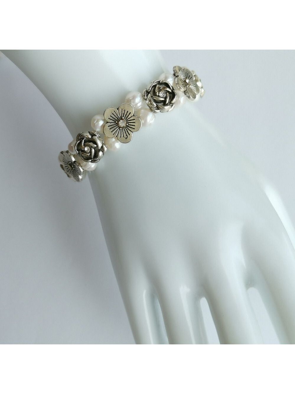 Freshwater Pearl and Pewter Stretch Bracelet